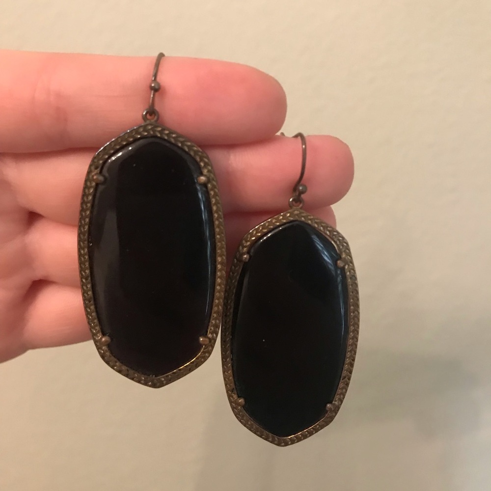 Kendra Scott Elle brass drop earrings in black